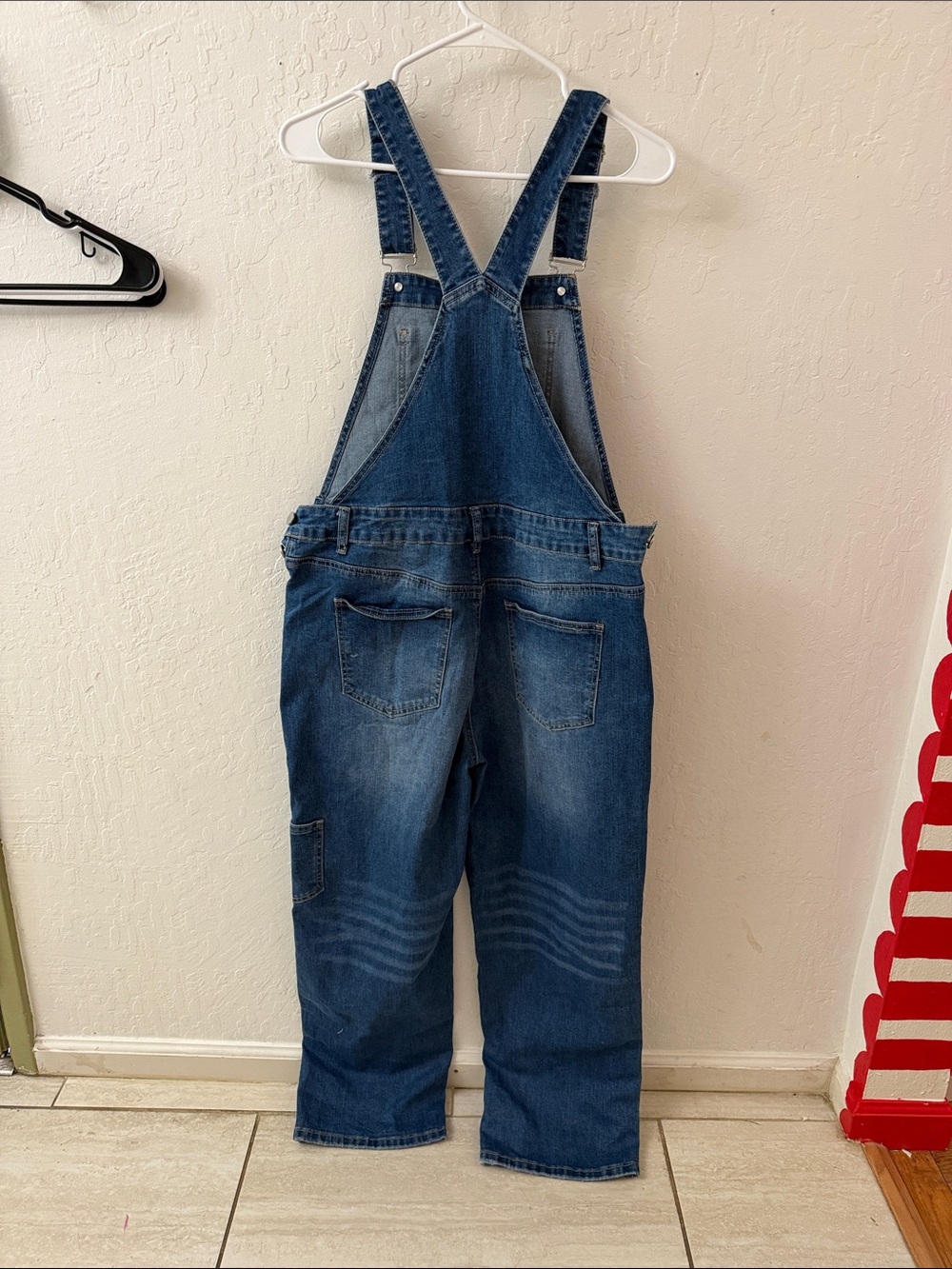 Flamingals Straight Leg Cargo Pocket Oversized Overalls Medium NWOT - Picture 5 of 6
